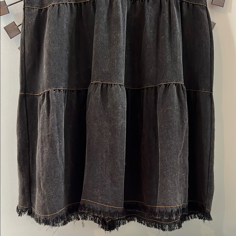 Umgee NWT Black w gold stitching, Tiered button up Dress, lightweight - Picture 7 of 7